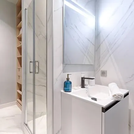 Apartment Champs Elysees Marbeuf Magnifique 4p