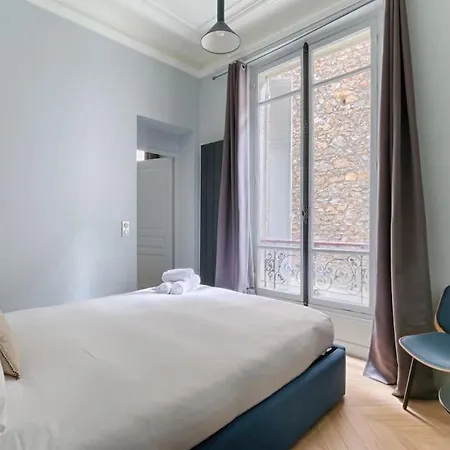 Champs Elysees Marbeuf Magnifique 4p Apartment