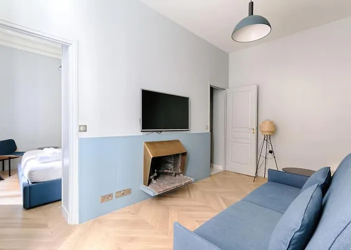 Daire Champs Elysees Marbeuf Magnifique 4p